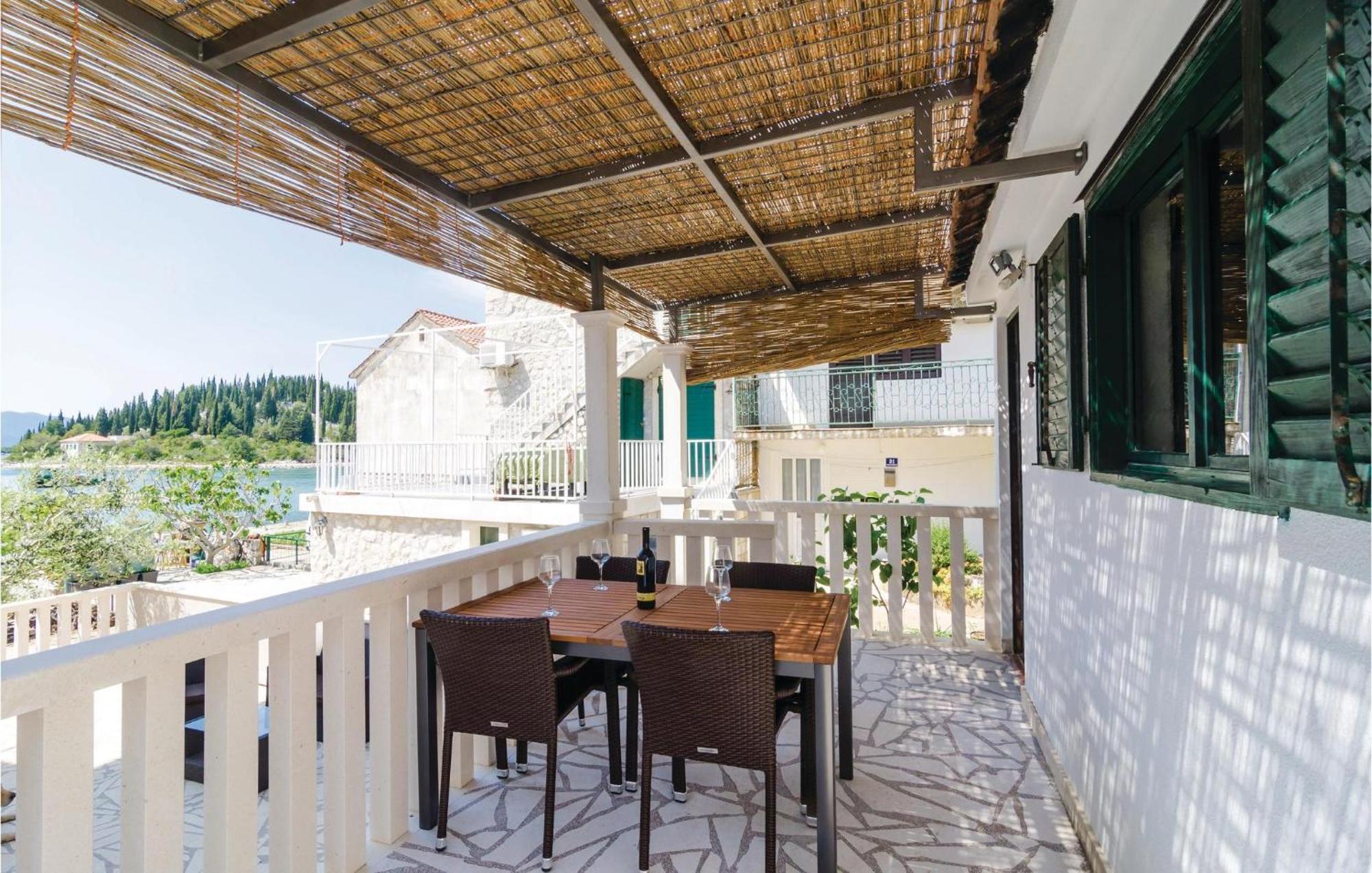 Nice Apartment In Blace With Wifi Buitenkant foto