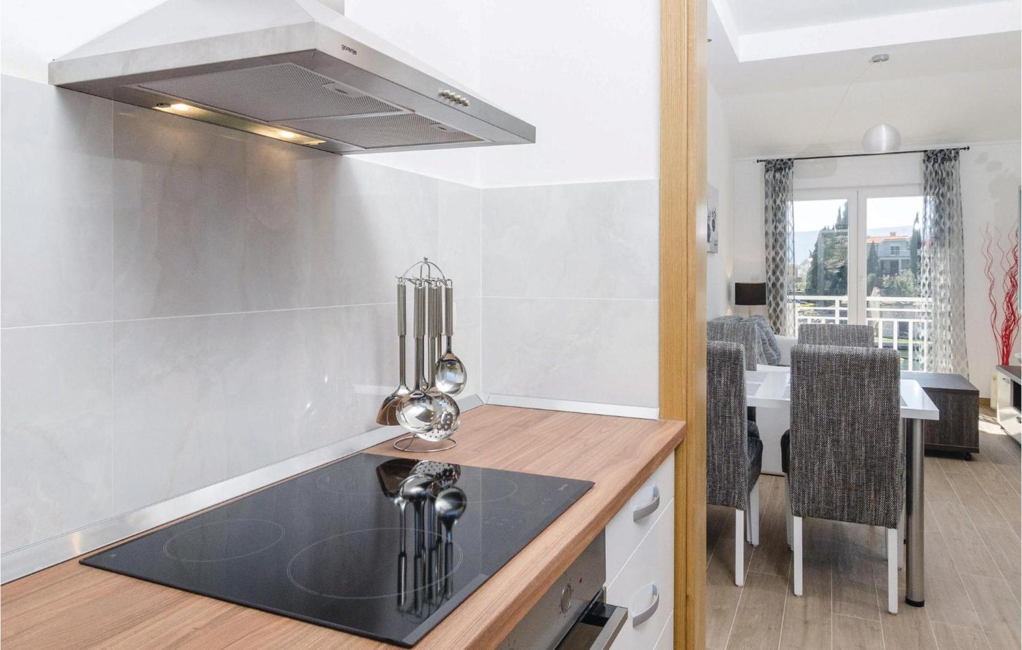 Nice Apartment In Blace With Wifi Buitenkant foto