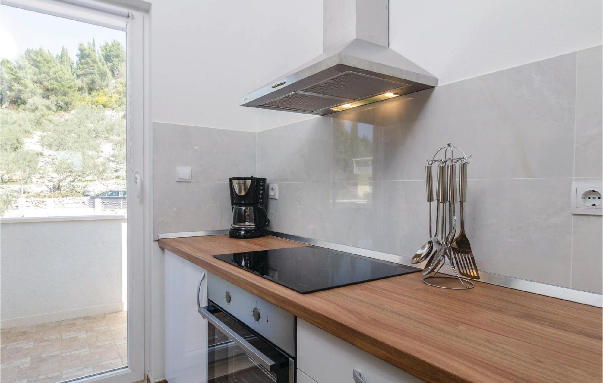 Nice Apartment In Blace With Wifi Buitenkant foto