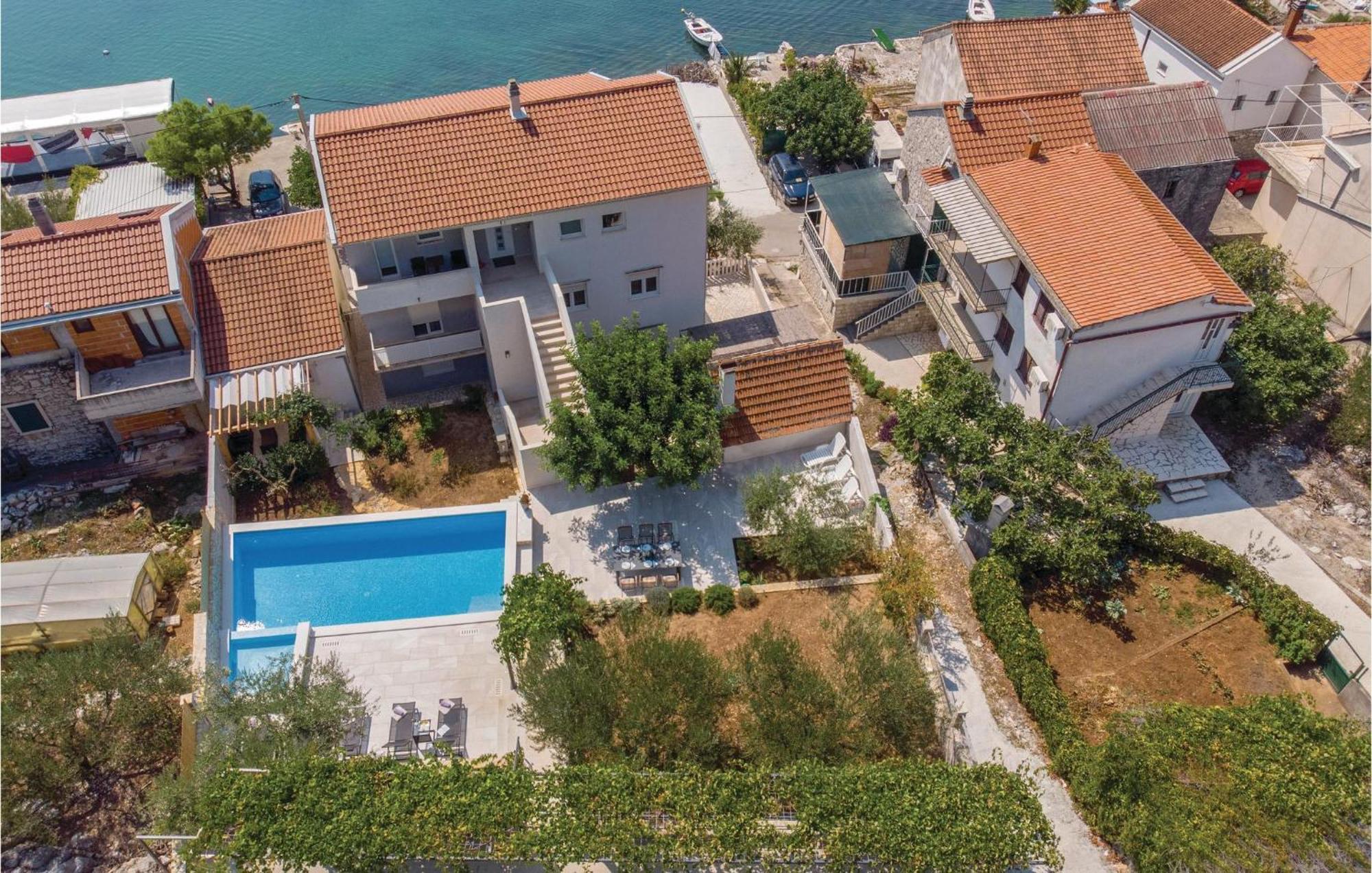 Nice Apartment In Blace With Wifi Buitenkant foto